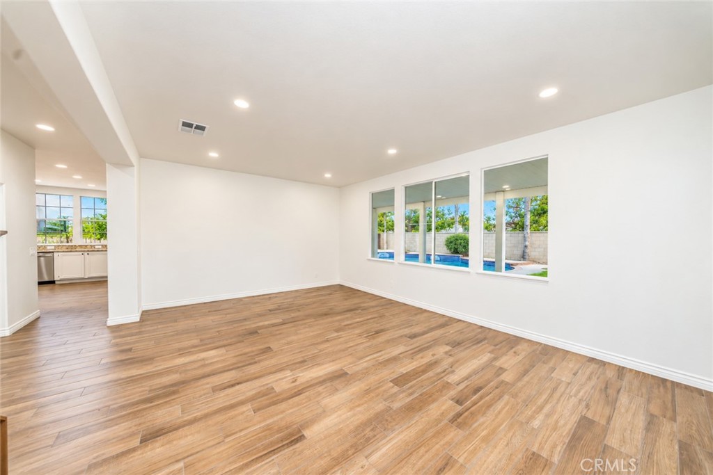 37731 Quintana Drive Property Photo 7