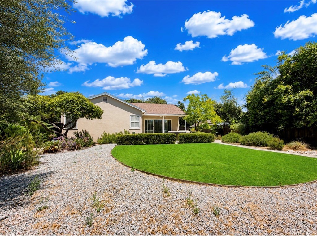 533 Geneva Property Photo 25