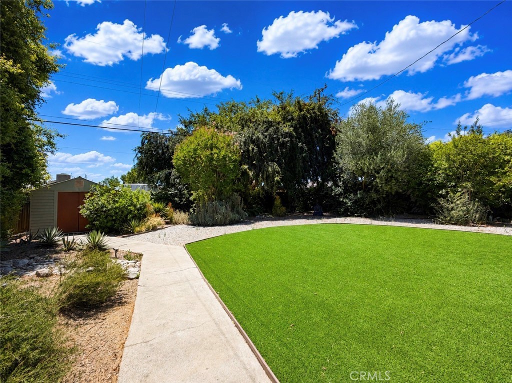 533 Geneva Property Photo 26