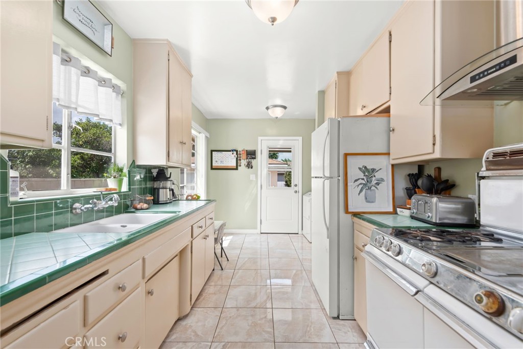 2507 Lincoln Avenue Property Photo 11