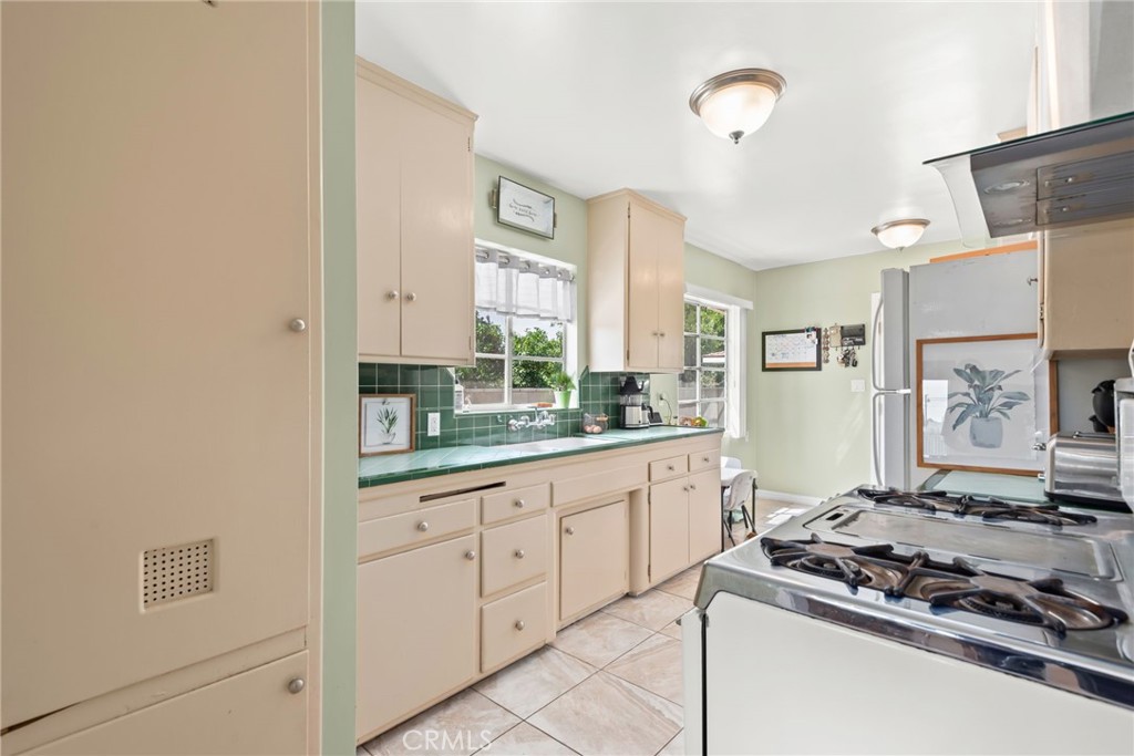 2507 Lincoln Avenue Property Photo 13