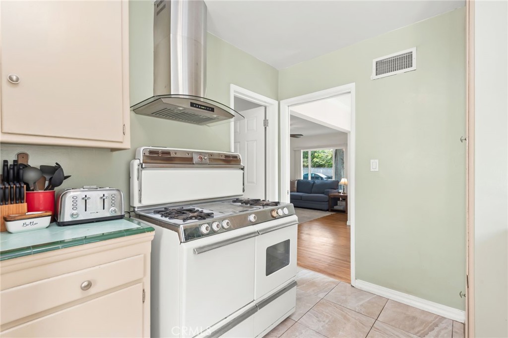 2507 Lincoln Avenue Property Photo 14