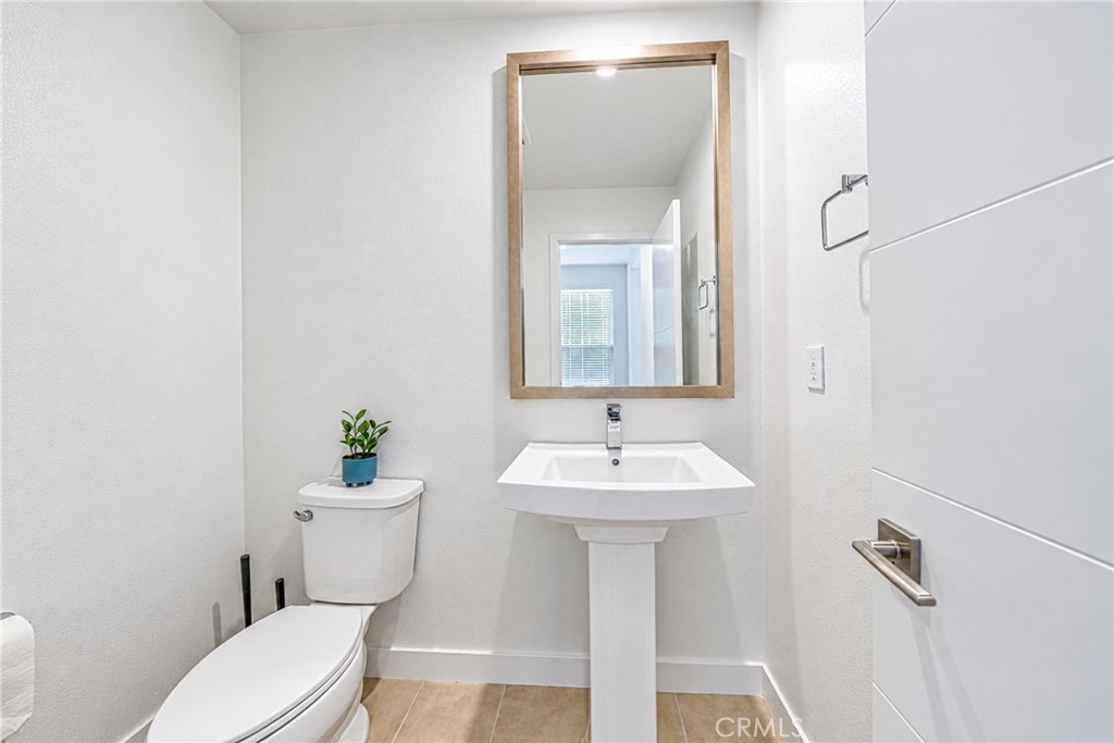 5690 Surfrider Way 105 Property Photo 31