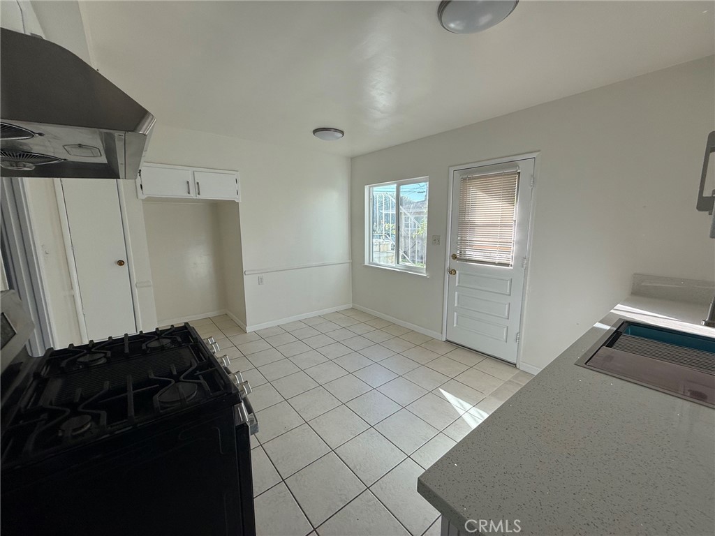 5719 Noel Drive B Property Photo 8