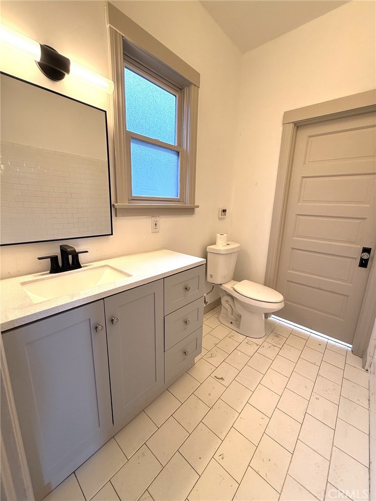 1829 Everett Street Property Photo 16