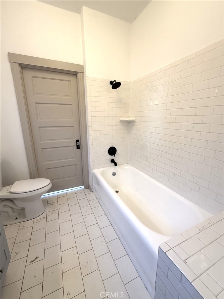 1829 Everett Street Property Photo 17