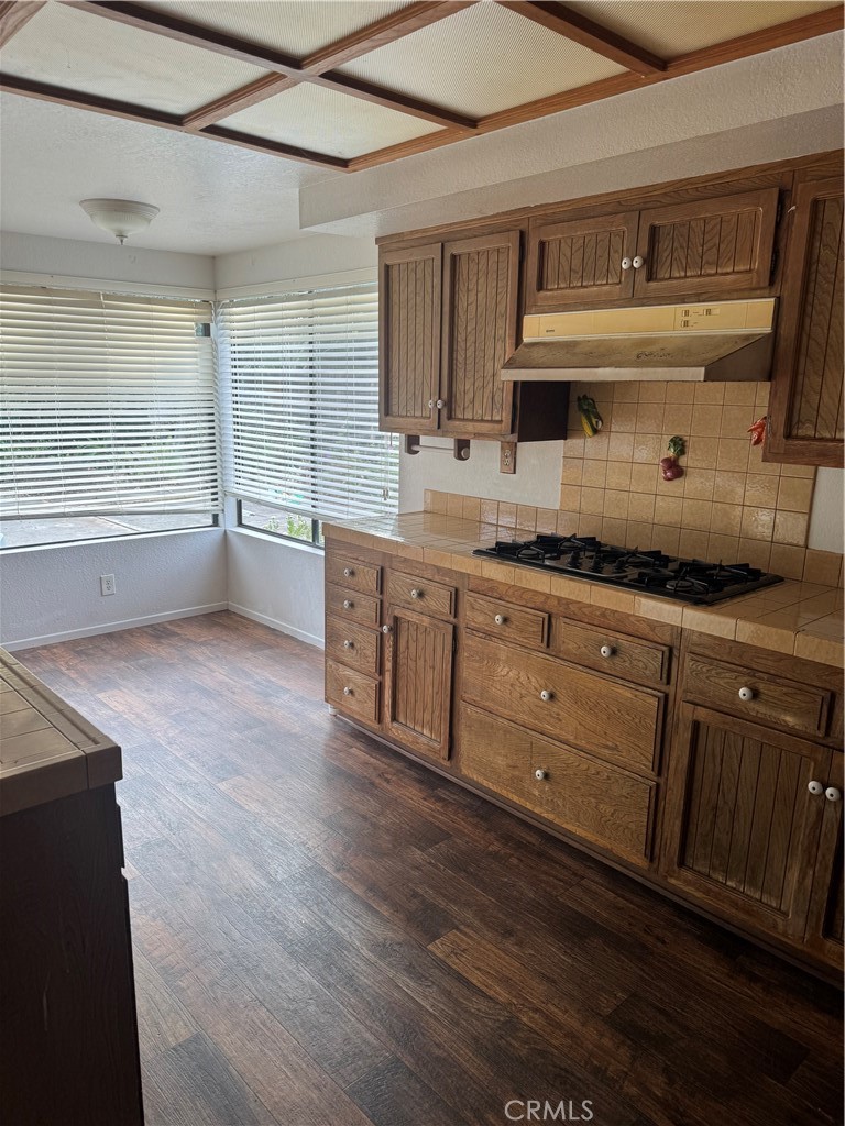 530 Calor Property Photo 7