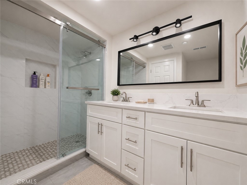 20464 Collegewood Drive Property Photo 16