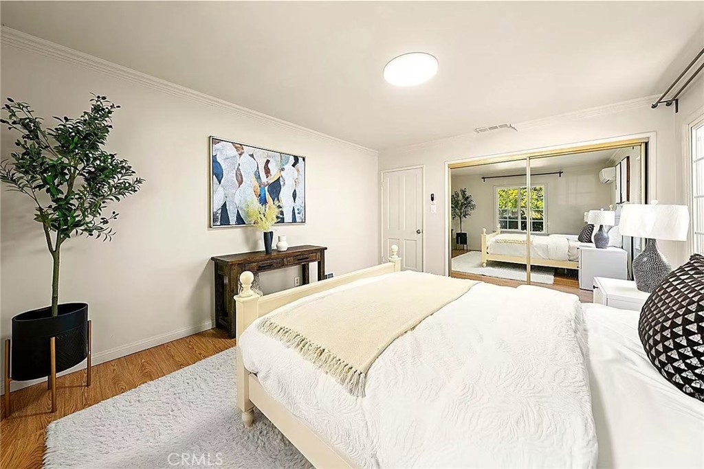 50 W Woodruff Avenue Property Photo 15