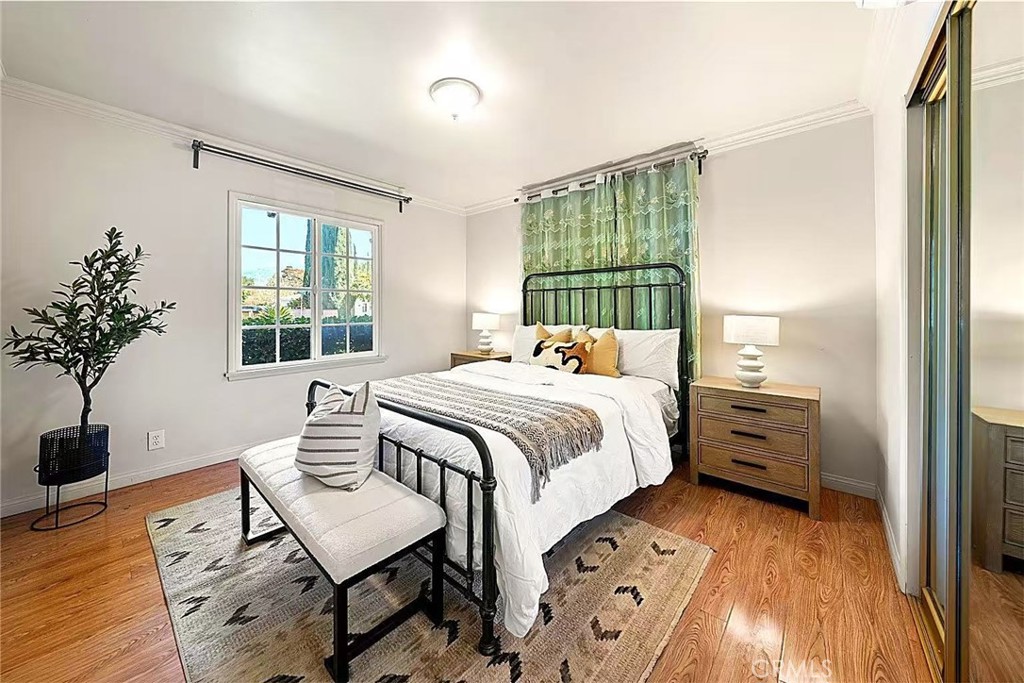 50 W Woodruff Avenue Property Photo 16