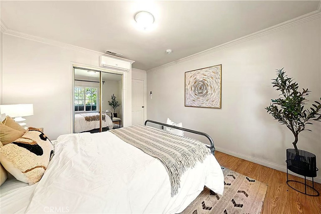 50 W Woodruff Avenue Property Photo 17