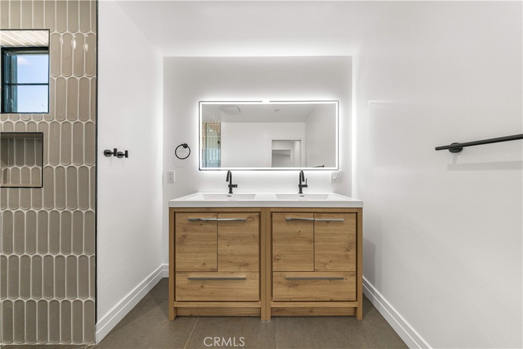 220 W Mission C Property Photo 26