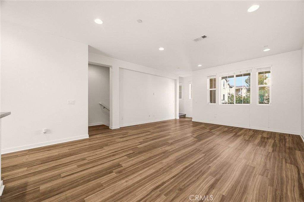 817 Pommelo Property Photo 3