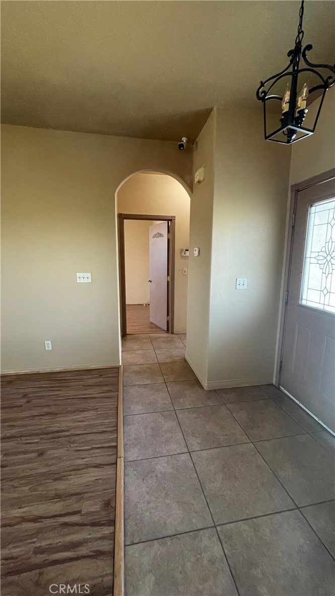 253 W County Line Property Photo 3