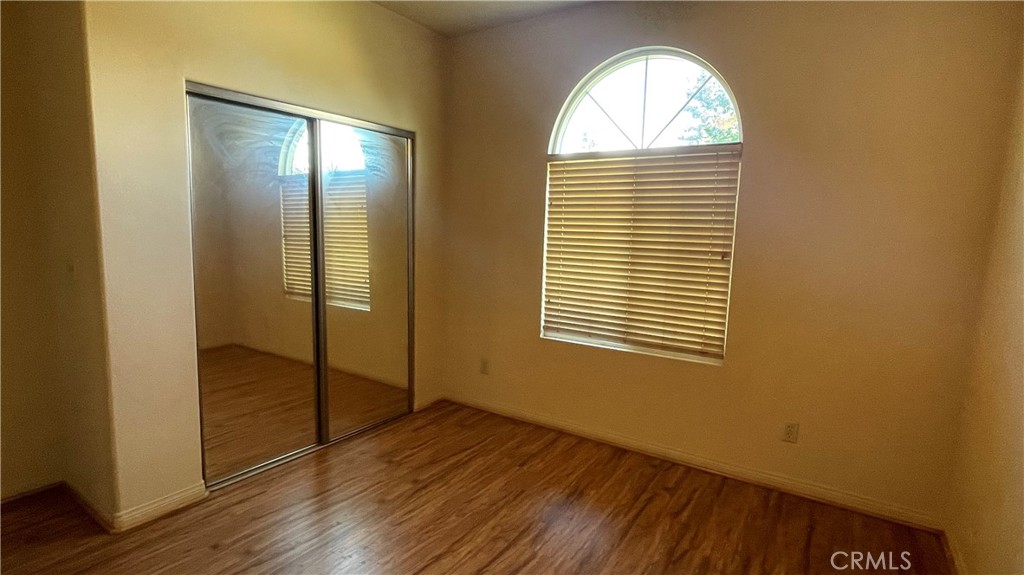 253 W County Line Property Photo 12