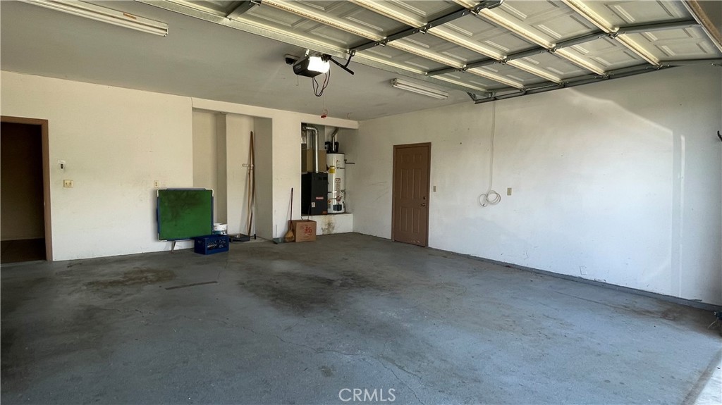 253 W County Line Property Photo 16