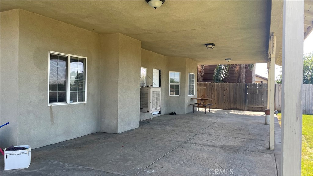 253 W County Line Property Photo 18
