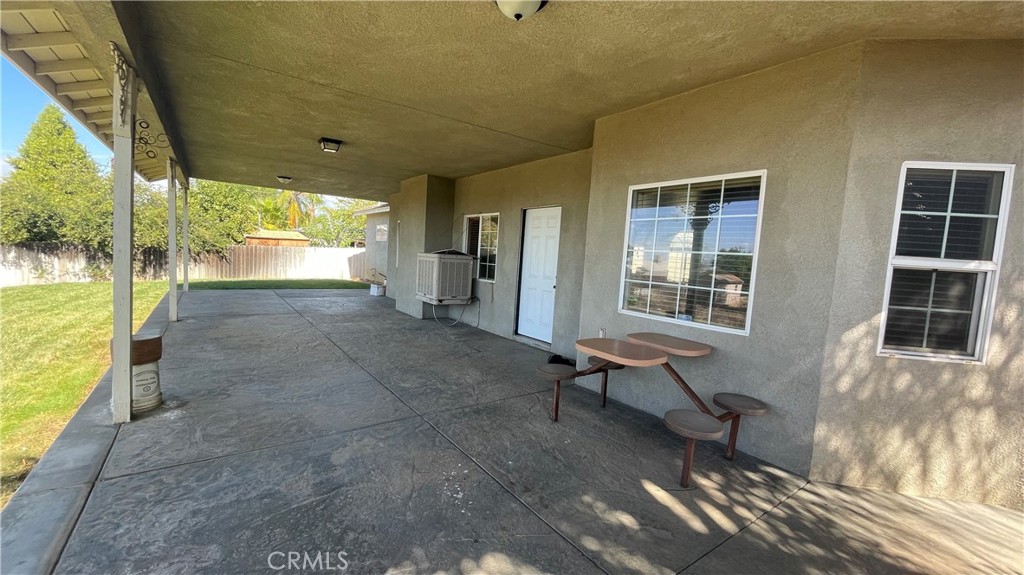 253 W County Line Property Photo 19