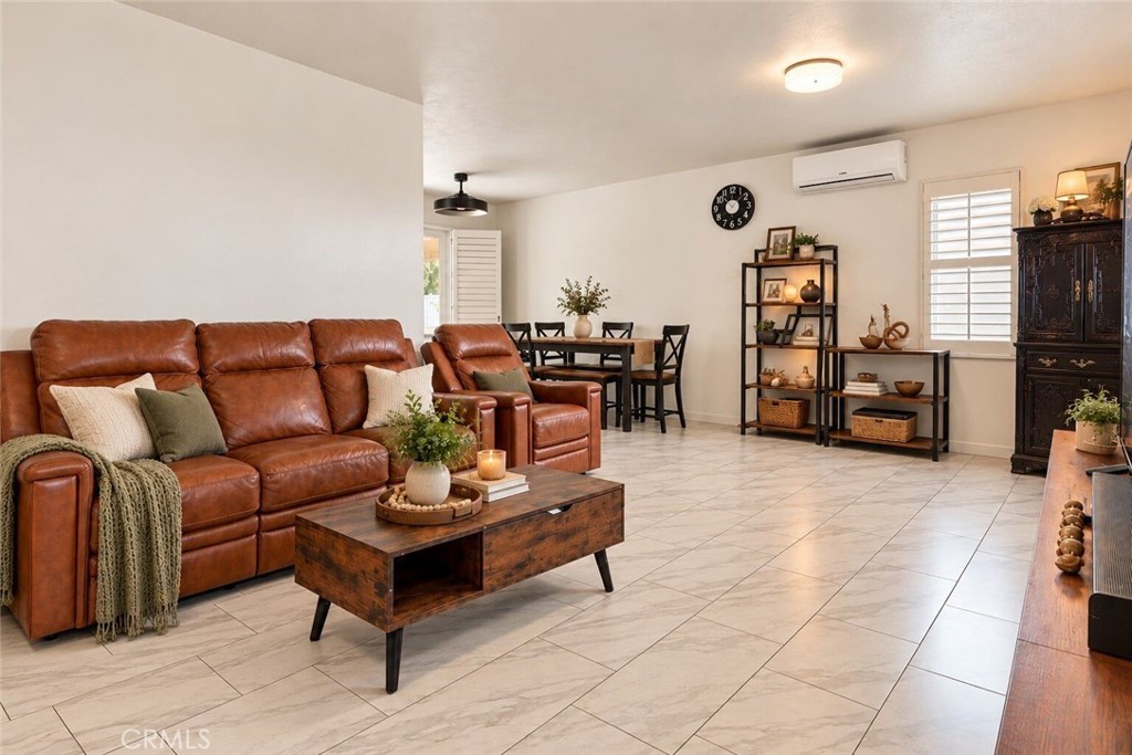 620 W Gaillard Property Photo 2