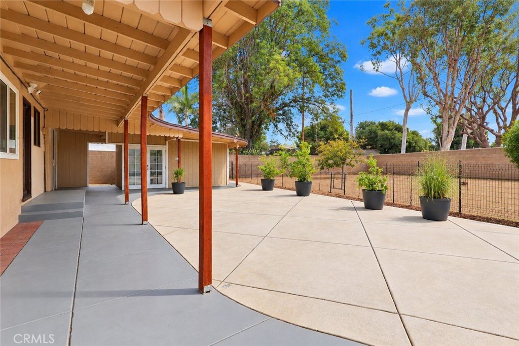 620 W Gaillard Property Photo 16