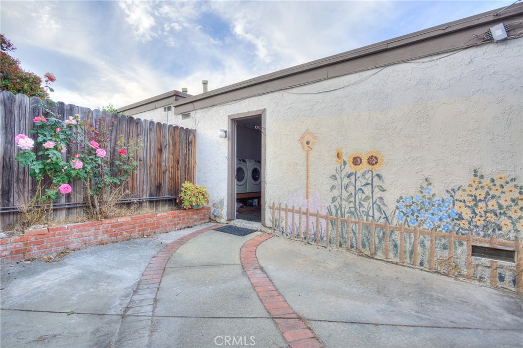 2368 Canyon Park Property Photo 3