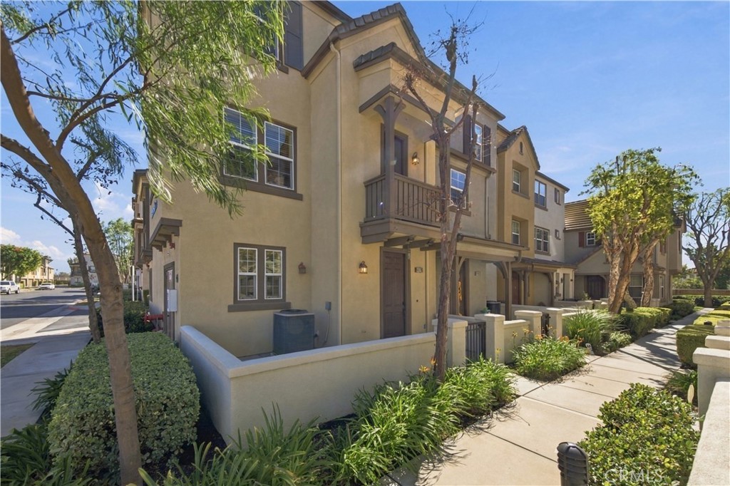 6979 Vining Street Property Photo 1