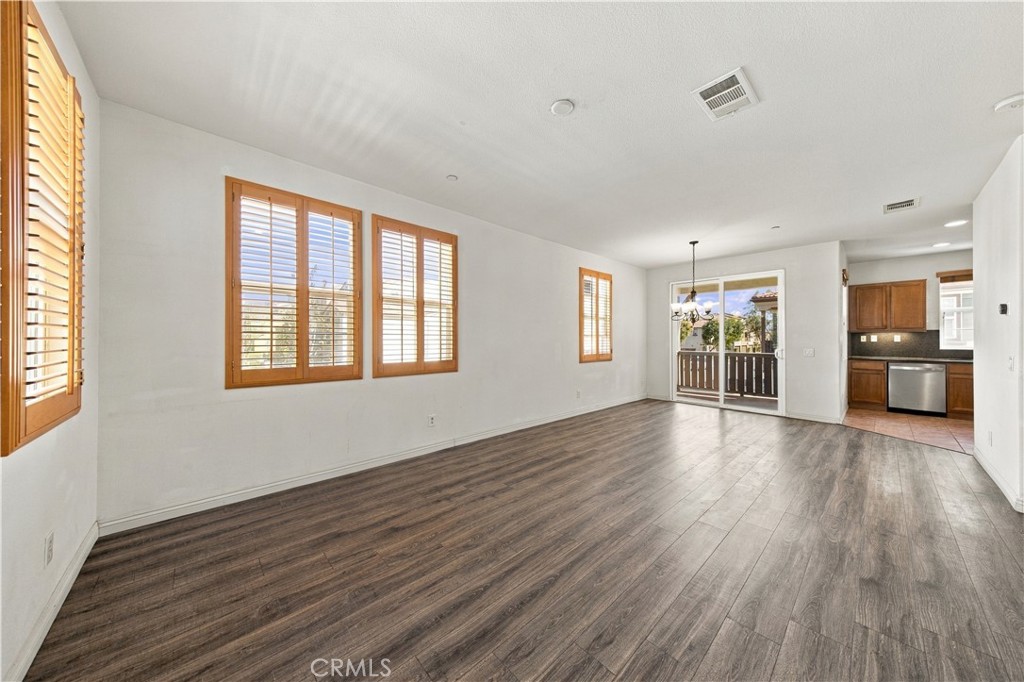 6979 Vining Street Property Photo 5
