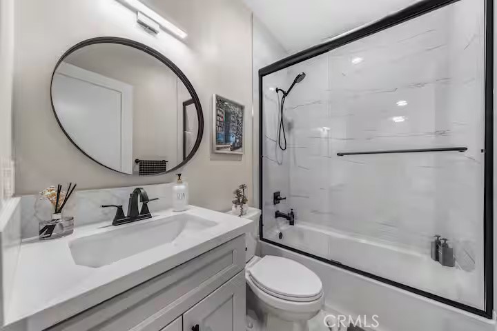 569 Lincoln Avenue 8 Property Photo 32