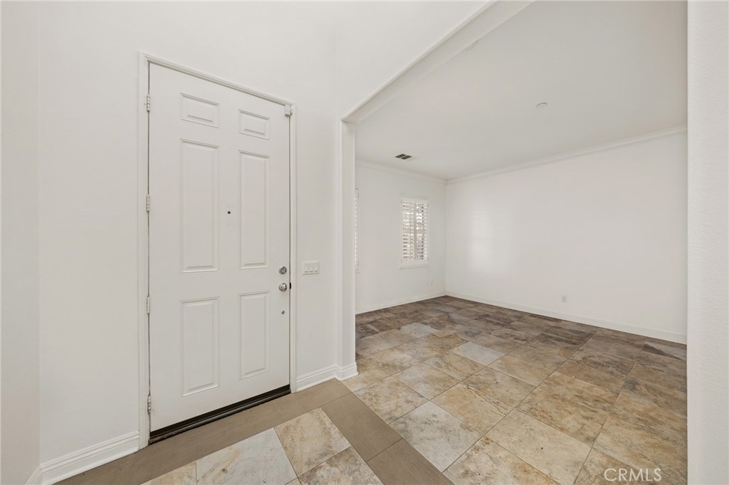 13925 Barnett Property Photo 6