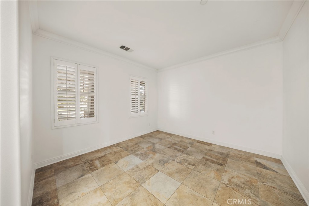 13925 Barnett Property Photo 8