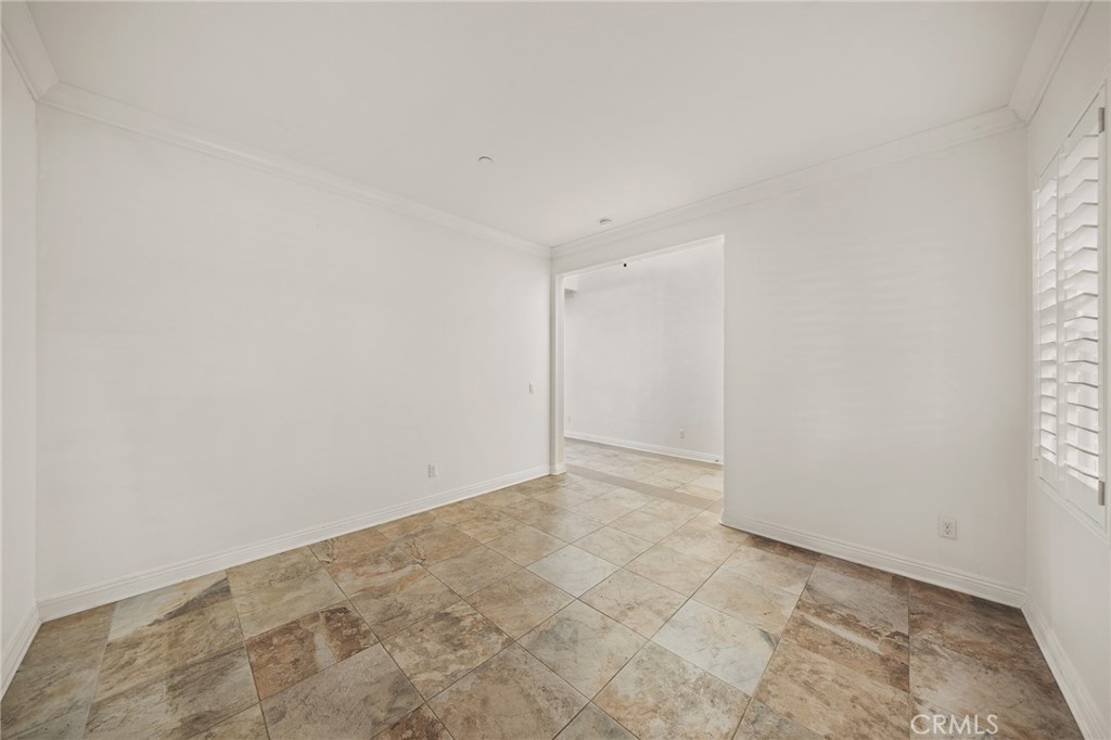 13925 Barnett Property Photo 9
