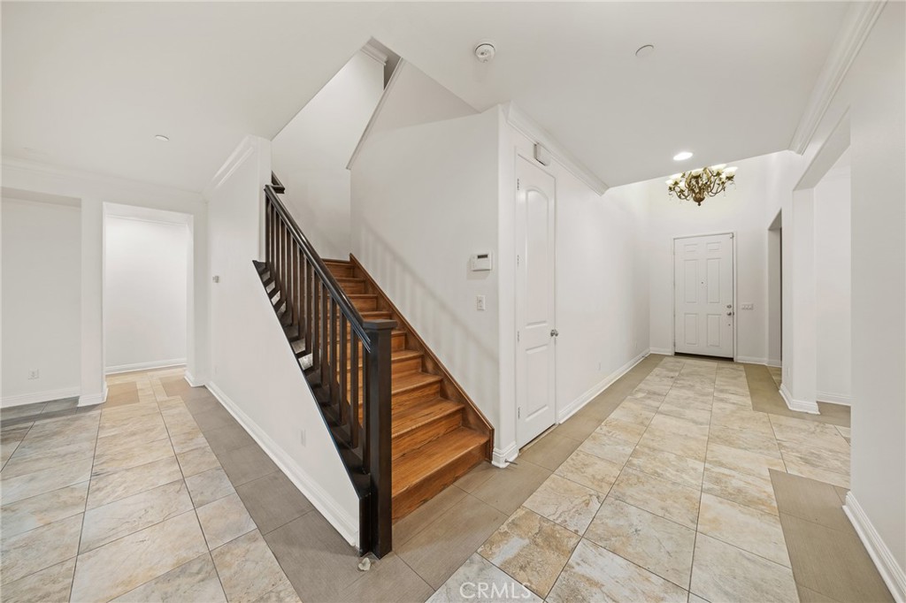 13925 Barnett Property Photo 11
