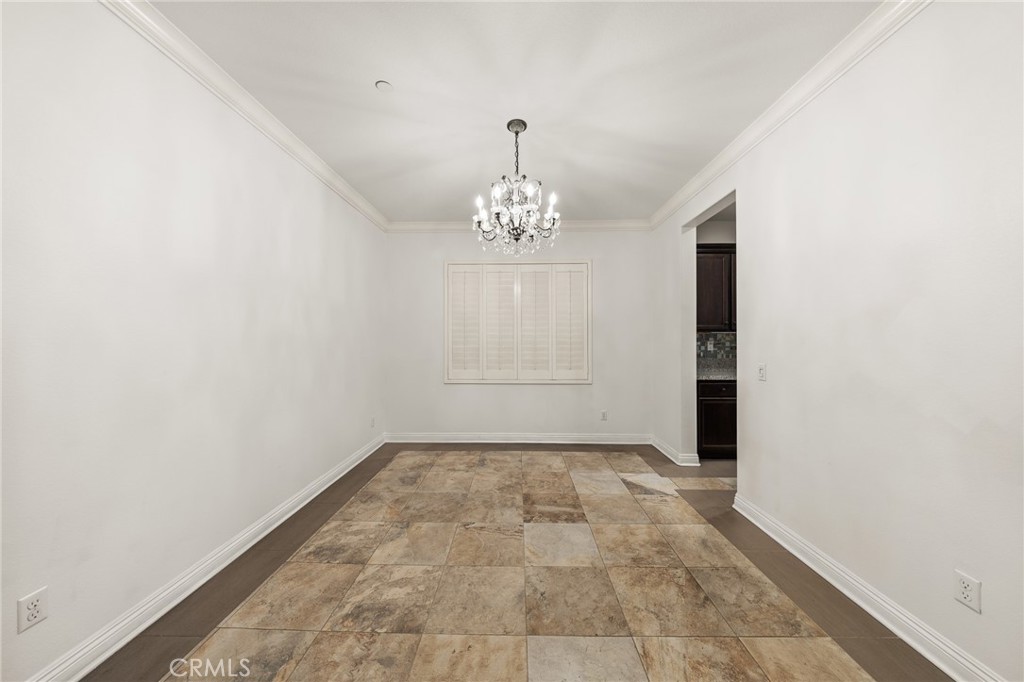 13925 Barnett Property Photo 12
