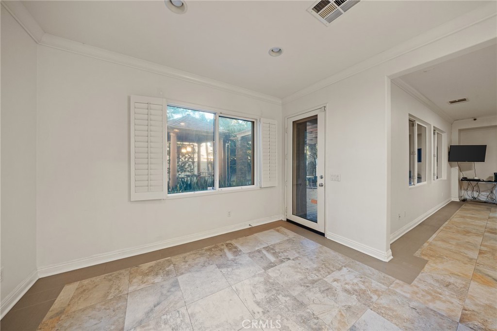 13925 Barnett Property Photo 23