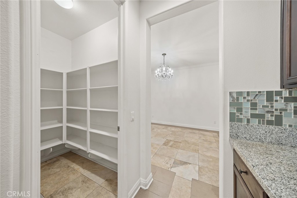 13925 Barnett Property Photo 25
