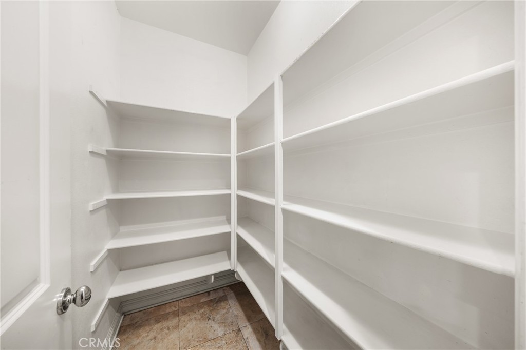 13925 Barnett Property Photo 26