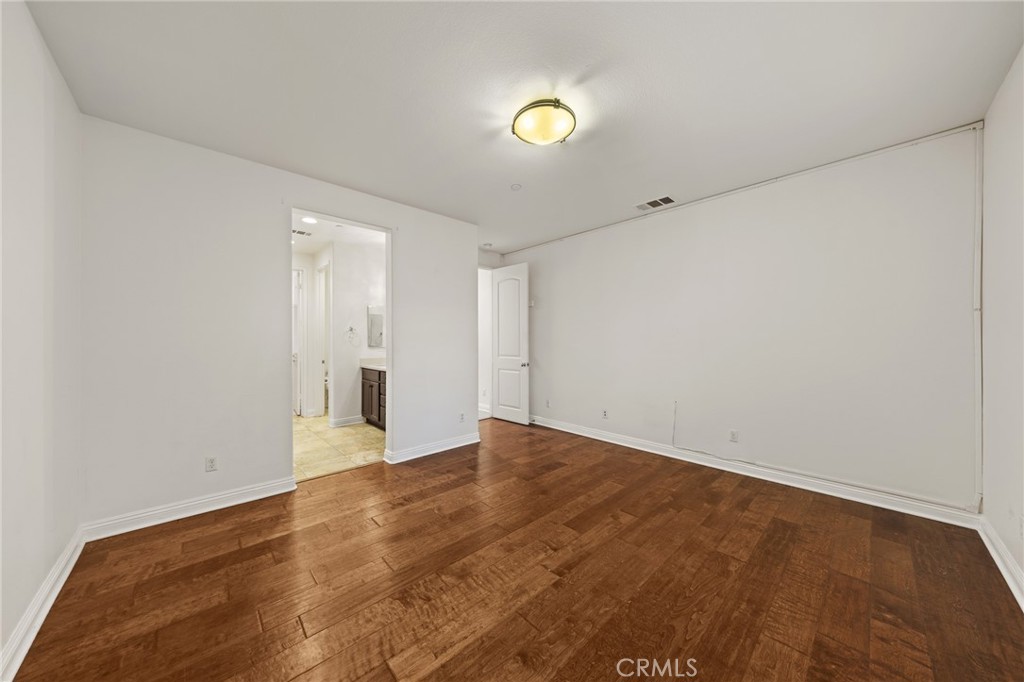 13925 Barnett Property Photo 28