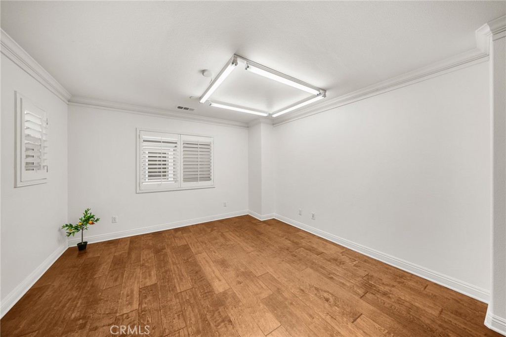 13925 Barnett Property Photo 39