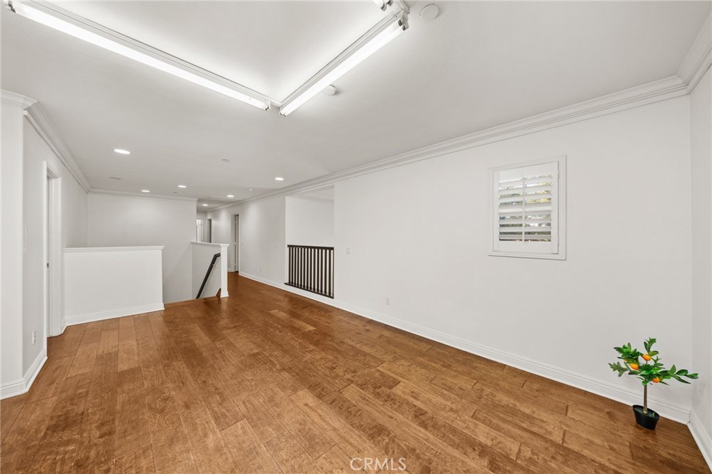 13925 Barnett Property Photo 40