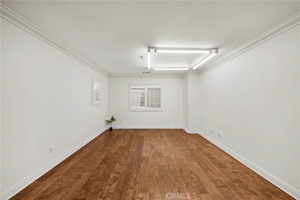 13925 Barnett Property Photo 42