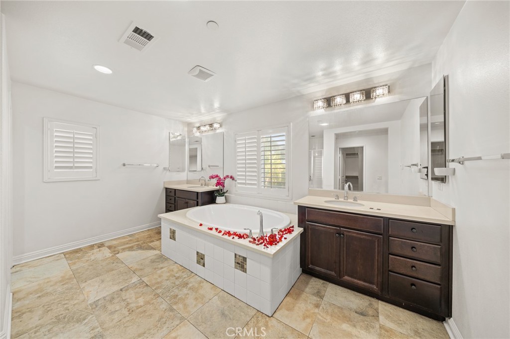 13925 Barnett Property Photo 51