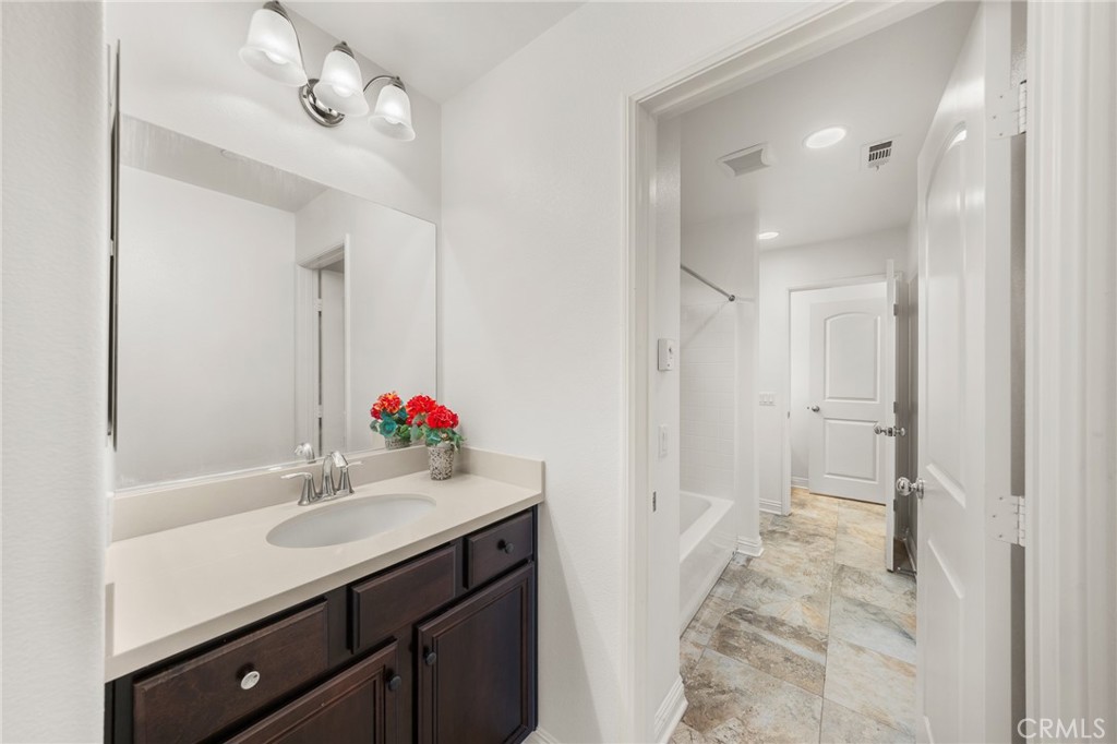 13925 Barnett Property Photo 64