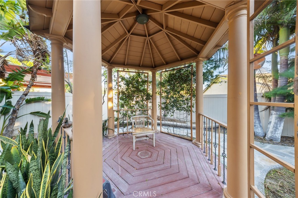 13925 Barnett Property Photo 74