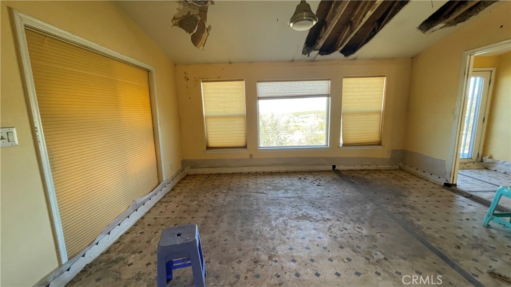 52127 Martindale Property Photo 4