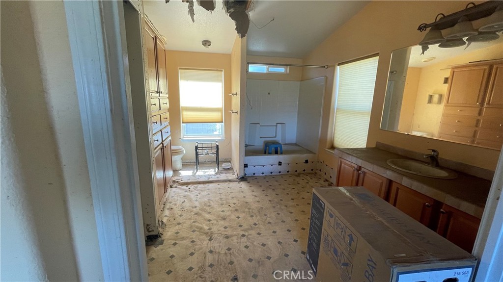 52127 Martindale Property Photo 10