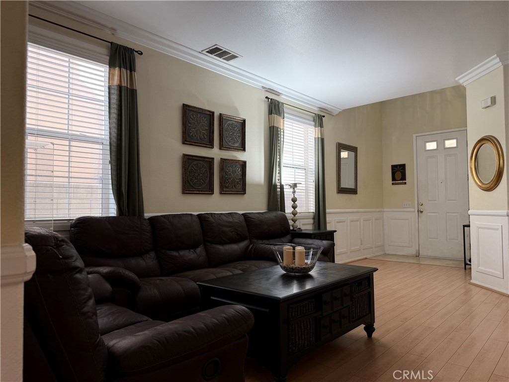 4237 Walnut Property Photo 3