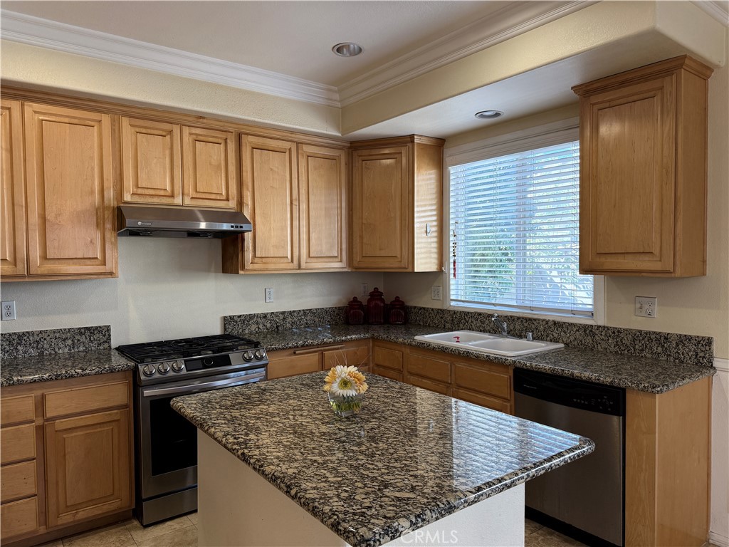 4237 Walnut Property Photo 8