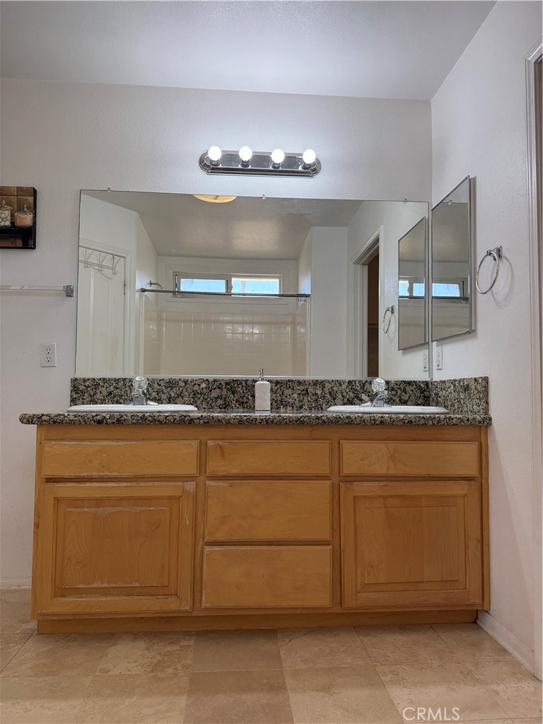 4237 Walnut Property Photo 27