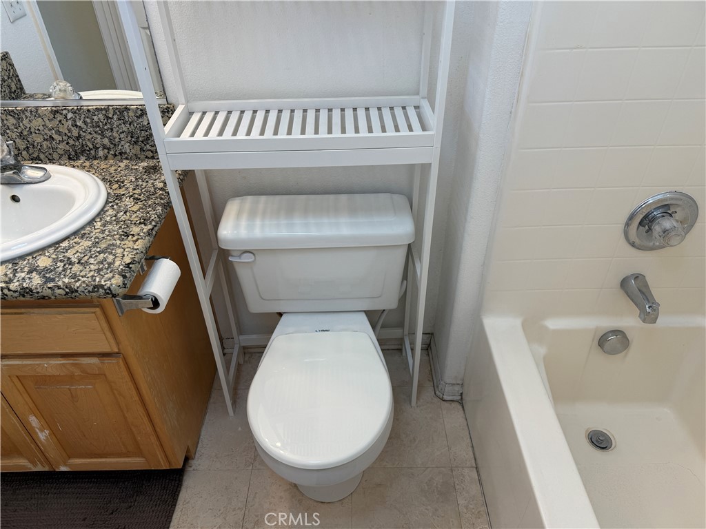 4237 Walnut Property Photo 42