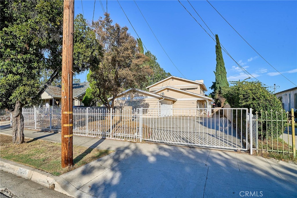 1000 Edith Property Photo 4